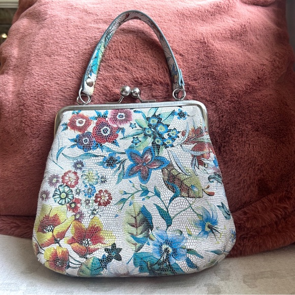 HOBO Handbags - Hobo Floral Leather Kiss Lock Purse NWOT
